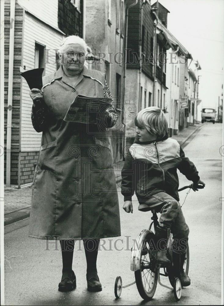 Press Photo One of the Last Town-Criers of Germany - Historic Images