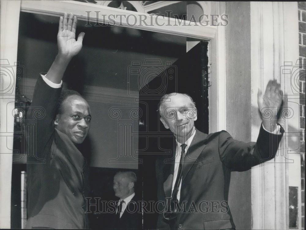 1964 Press Photo 
President Nkrumah lunches with the Prime Minister - Historic Images