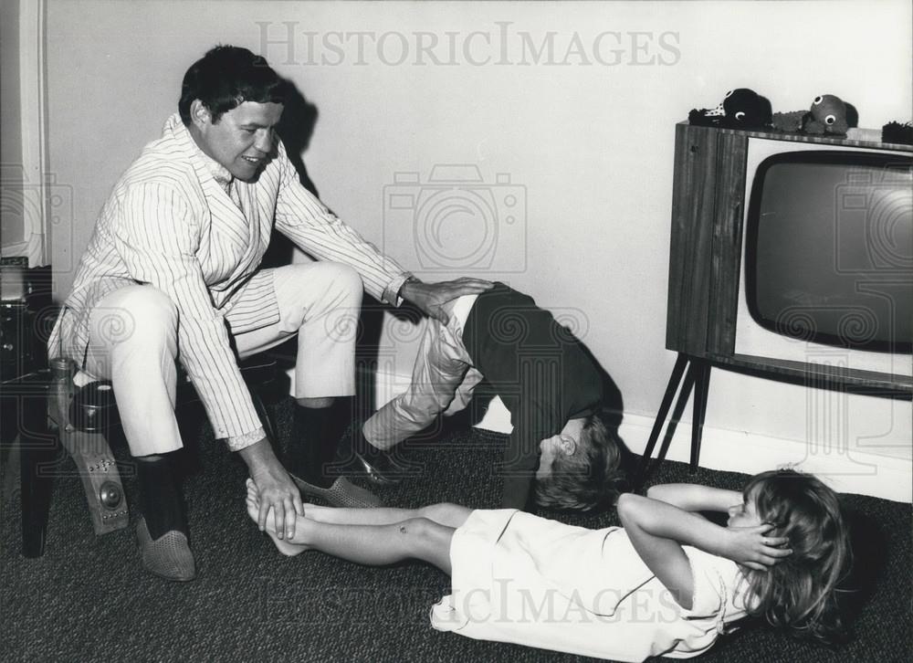 Press Photo Terence Graham Parry Jones British Comedian Screenwriter Actor - Historic Images