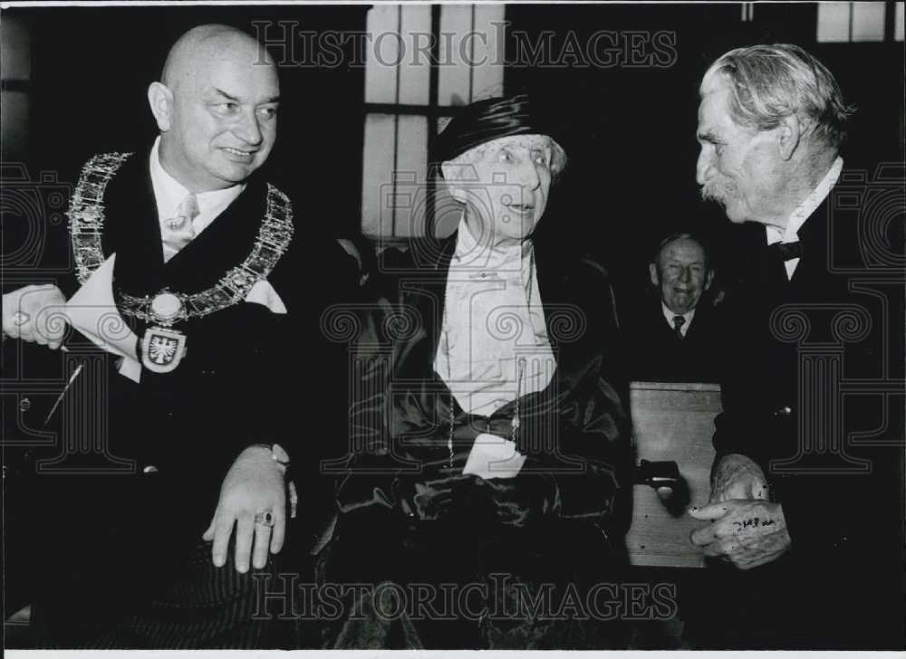 1980 Press Photo Writer Annette Kolb Turns 105 - Historic Images