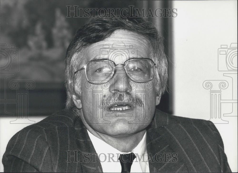 1990 Press Photo Swiss Foreign Minister of State Otto Stich - Historic Images