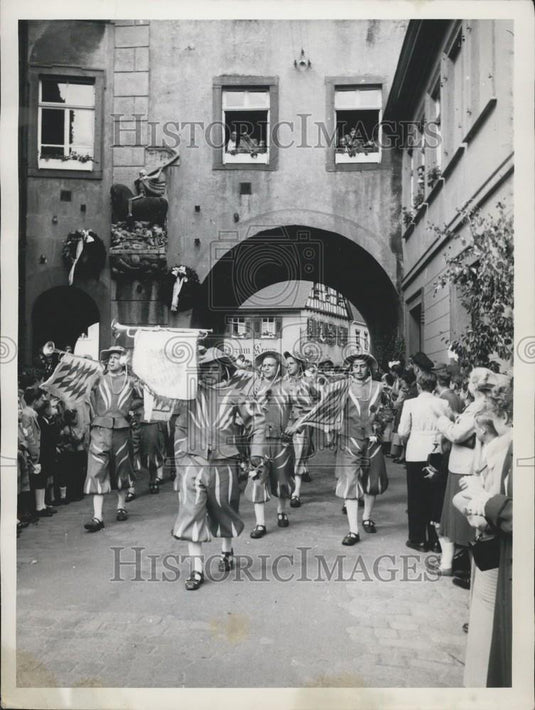 Press Photo militiamen and city volunteer forces - Historic Images
