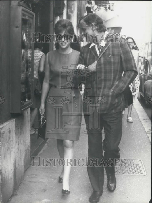 Press Photo Actress Gina Lollobrigida in  "The beautiful November". - Historic Images