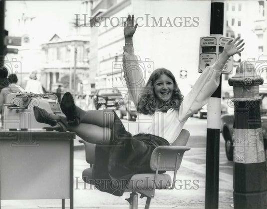 Press Photo BritainÃƒÆ’'¢''¬s top secretary of the year ÃƒÆ’'¢''¬'' Andrea Jane Mullaney - Historic Images