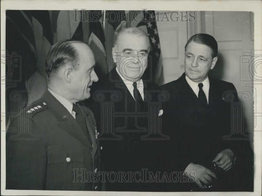 1952 Press Photo Lord Ismay Takes Office of Sec. General of NATO - Historic Images