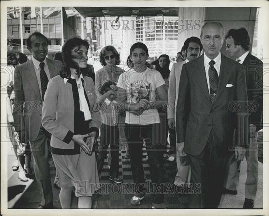 1976 Press Photo Iranian Shah's Daughters in NY - Historic Images