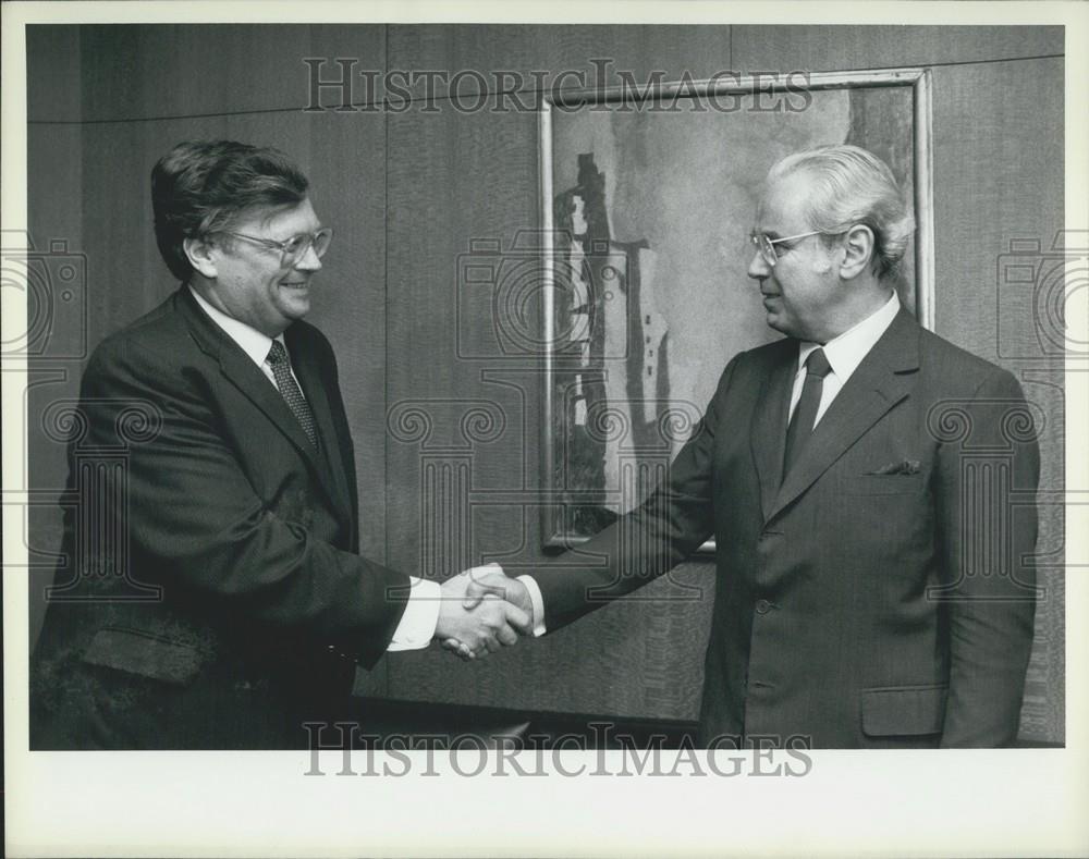 Press Photo Sec Gen Javier Perez De Cuellar & PM David Lange of New Zealand - Historic Images