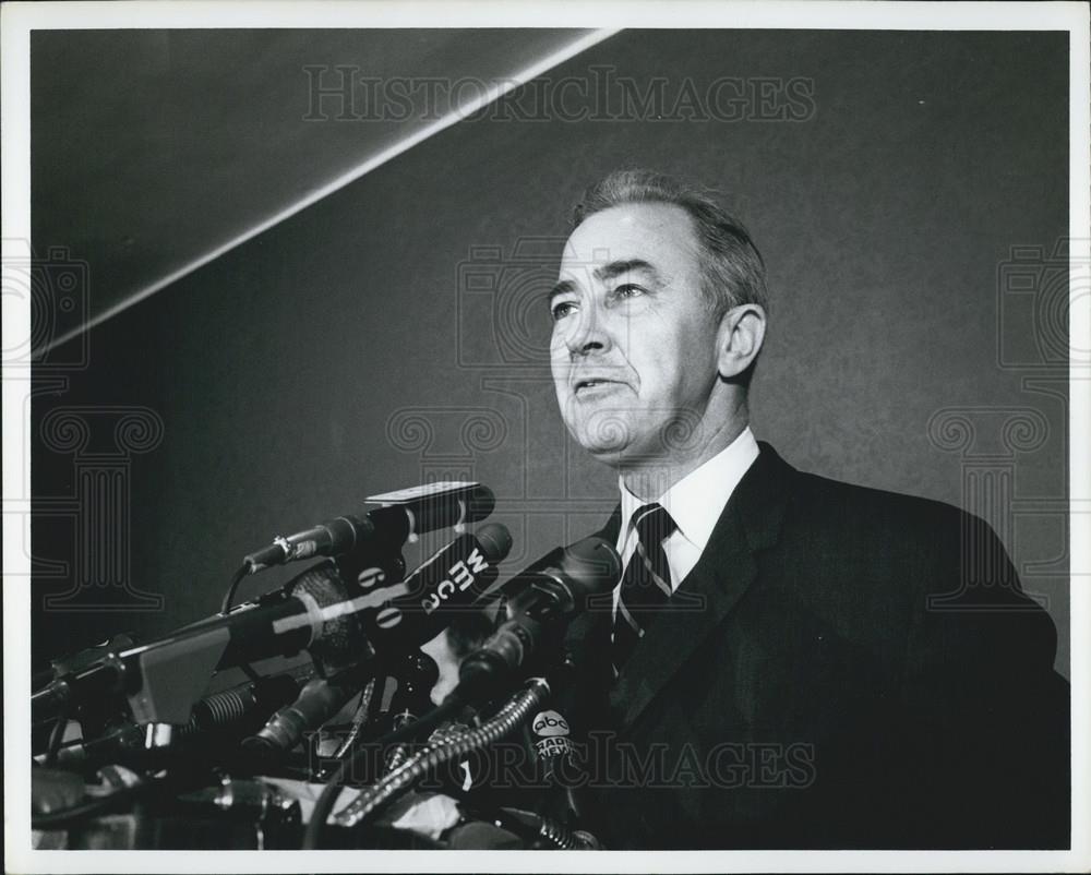Democratic presidential candidate Eugene McCarthy 1968 Vintage Press ...