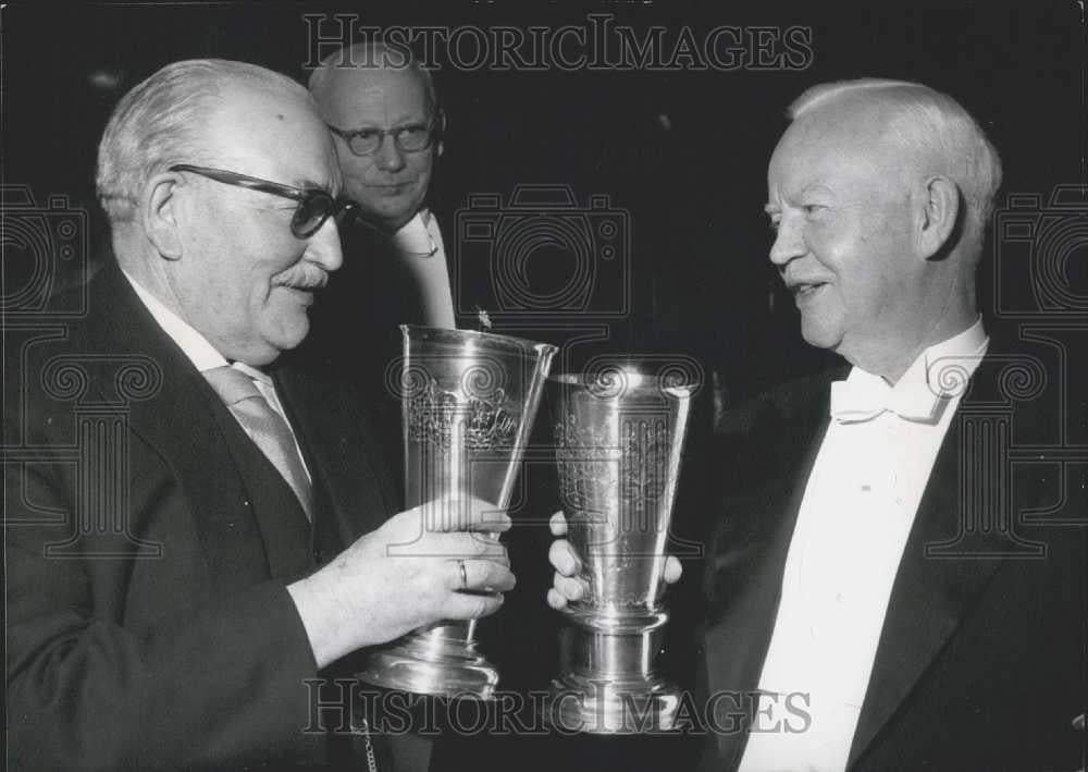 Press Photo Federal President Dr. Heinrich Lubke At Bremen Townhall - Historic Images