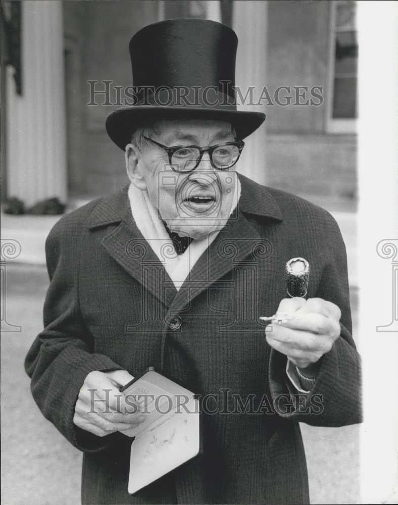 1978 Press Photo Rochard Goolden Famous Actor At Buckingham Palace - Historic Images