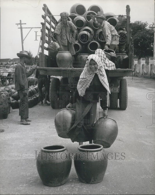 Press Photo Pots for the housewives of Thailand - Historic Images