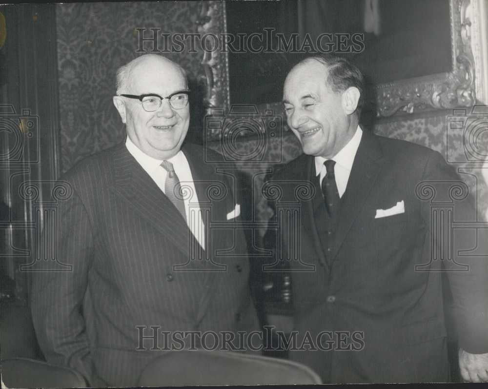 1964 Press Photo Belgian Foreign Minister Calls on Gordon Walker - Historic Images