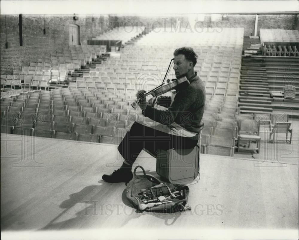 1967 Press Photo Violinist Leonard Edmunds - Historic Images