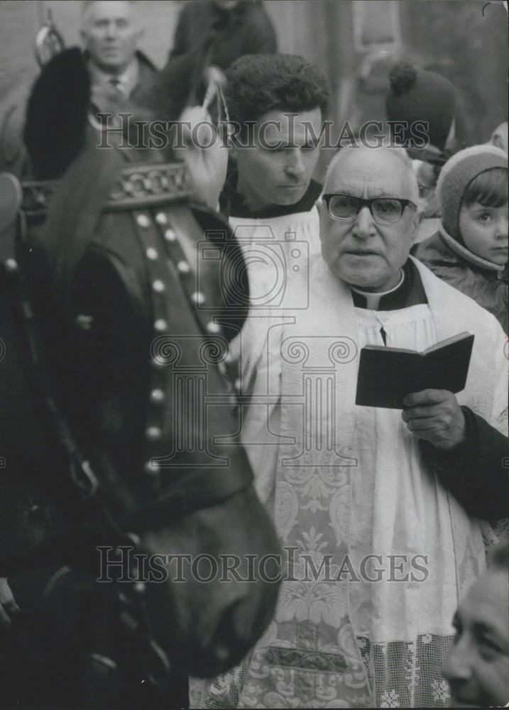 1966 Press Photo Parrish Blesses Horse, St. Anthony, Benediction Of Animals - Historic Images