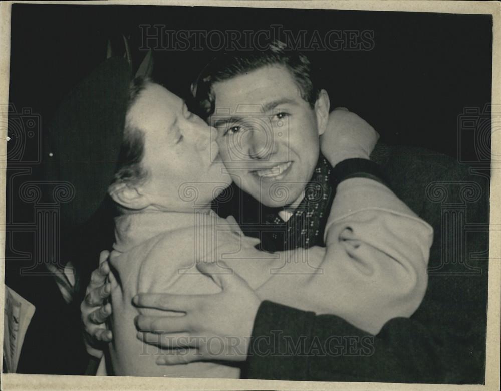 1956 Press Photo Ken Norris Britain&#39;s New Year athletic hero - Historic Images