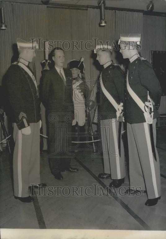 1959 Press Photo Prince Georges Denmark Danish Royal Guard Exhibition Paris - Historic Images