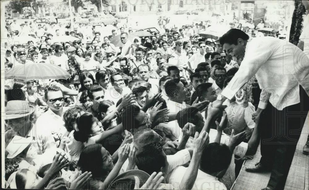 1969 Press Photo of Philippine President Ferdinand Marcos campaigning - Historic Images