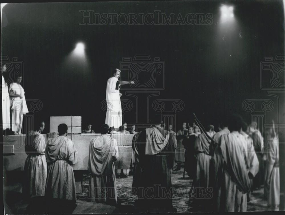 Press Photo International Istanbul Festival - Historic Images