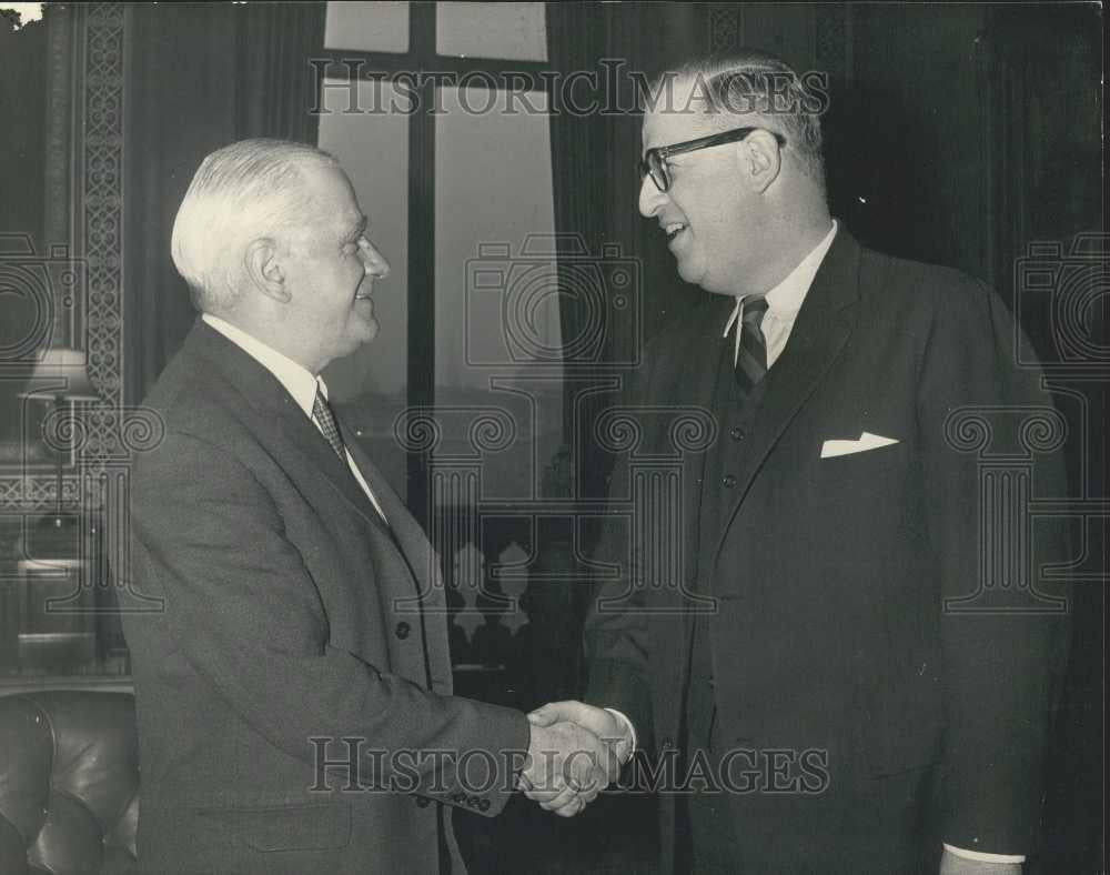 1968 Press Photo Britain&#39;s For Secretary, Mr. Stewart Mr. Eban Israel For Mnst - Historic Images