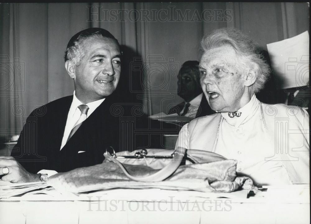 1963 Press Photo Dr. Erich Mende, and Mrs. Dr. Luders, also FDP - Historic Images