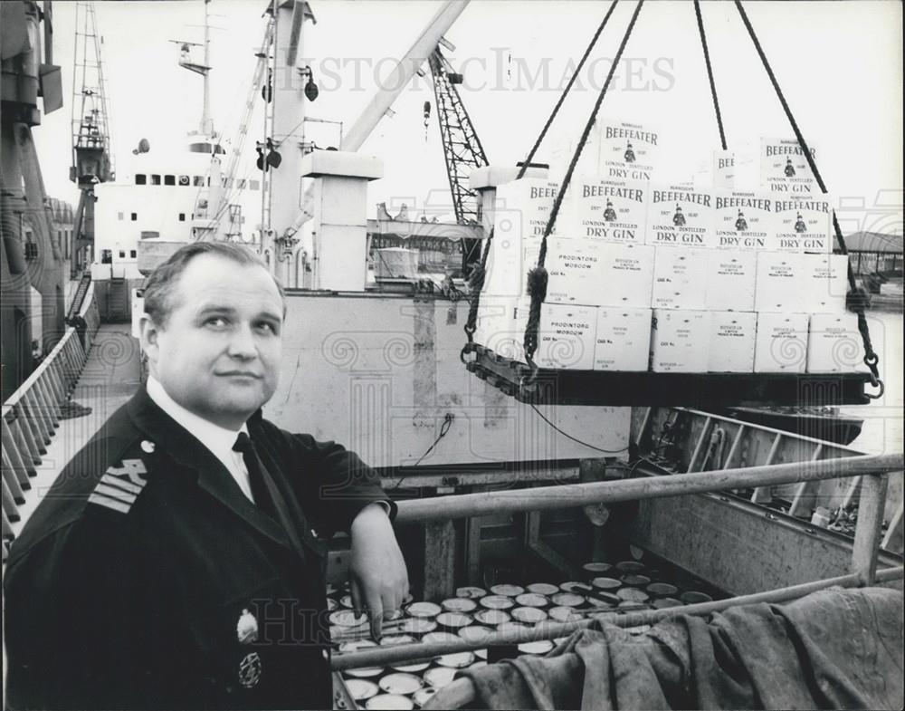 1966 Press Photo Capt. Novighkov, of the Russian Freighter &quot;Irtyshles - Historic Images