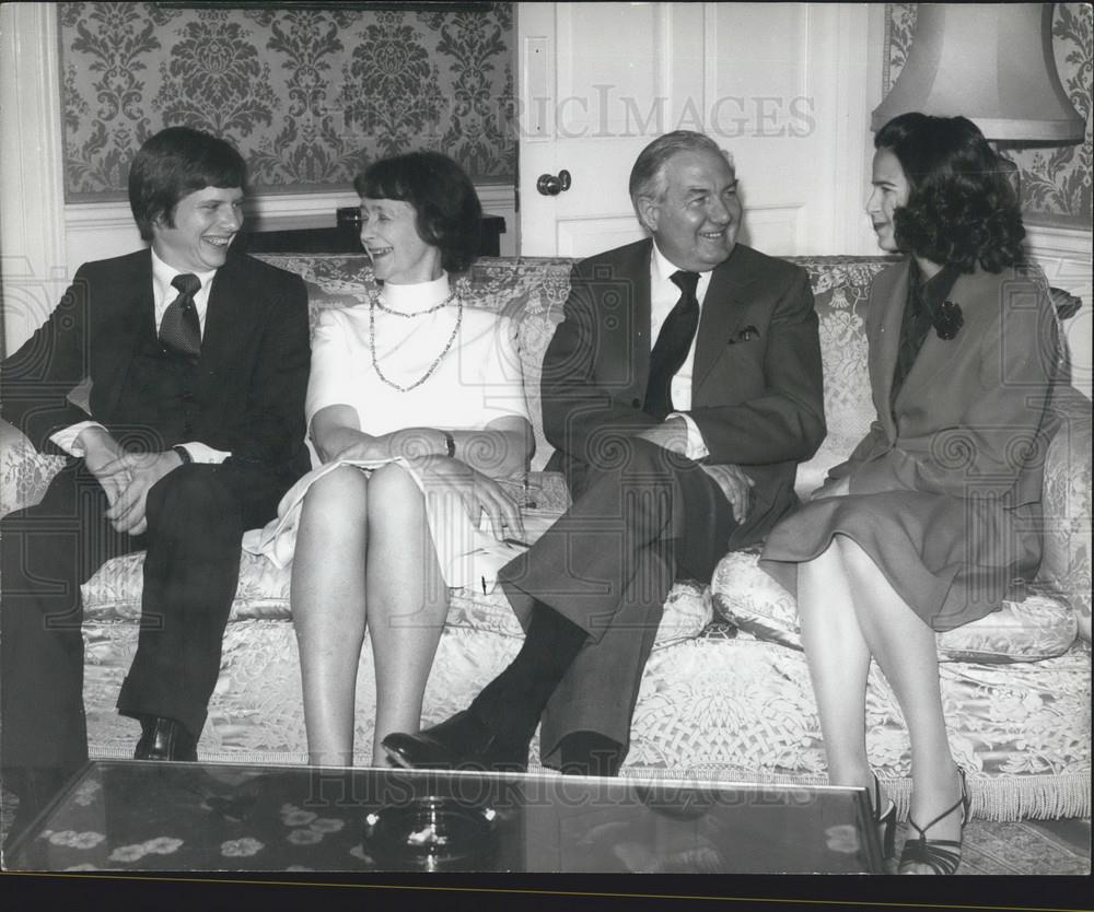 1977 Press Photo Chip Carter and his Wife Caren paid a call on Minister Callagha - Historic Images