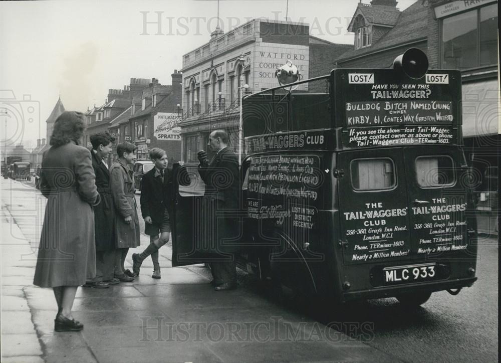 Press Photo Tailnagger Van, Mr Burrows - Historic Images