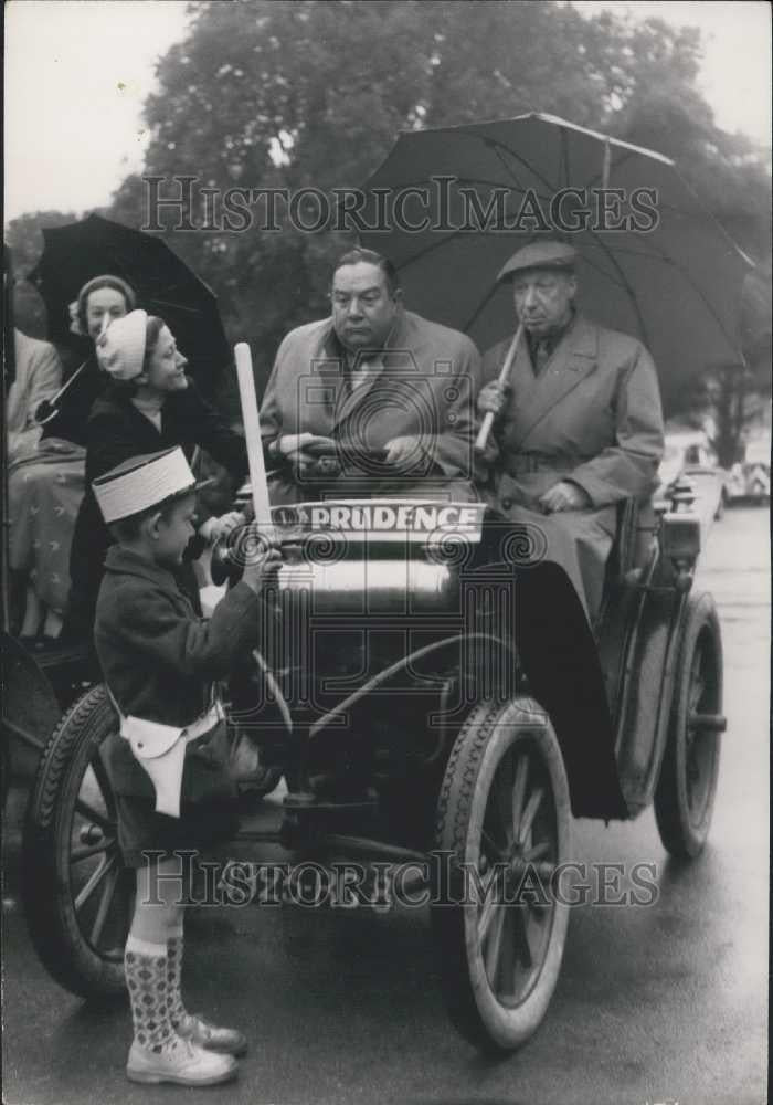 1953 Press Photo French Comedian Gabriello Caution Crusade - Historic Images