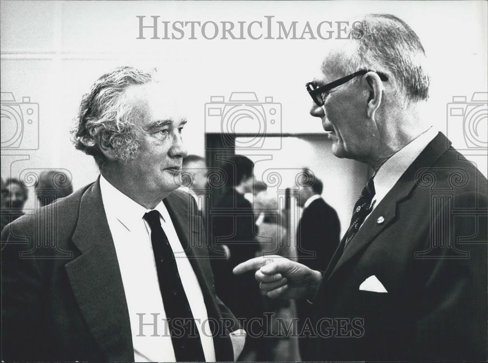 1977 Press Photo Lennart Bernadotte/Prince Sweden/Sir Derek Barton/Nobel Prize - Historic Images