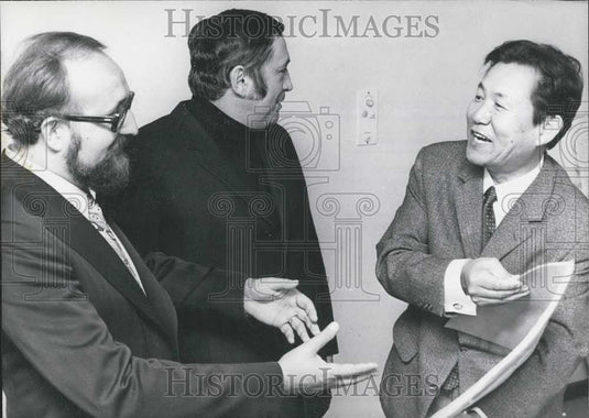 1971 Press Photo The composers Krzysztof Penderecki and Isang Yun &H Gierster - Historic Images