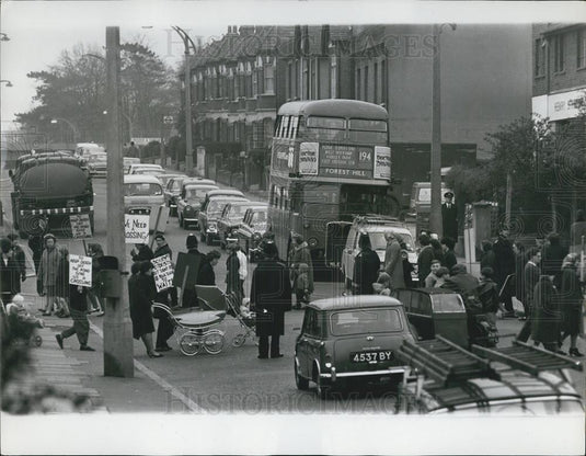 1966 Press Photo Protest Against Removing Panda Crossing Block Traffic for Hour - Historic Images