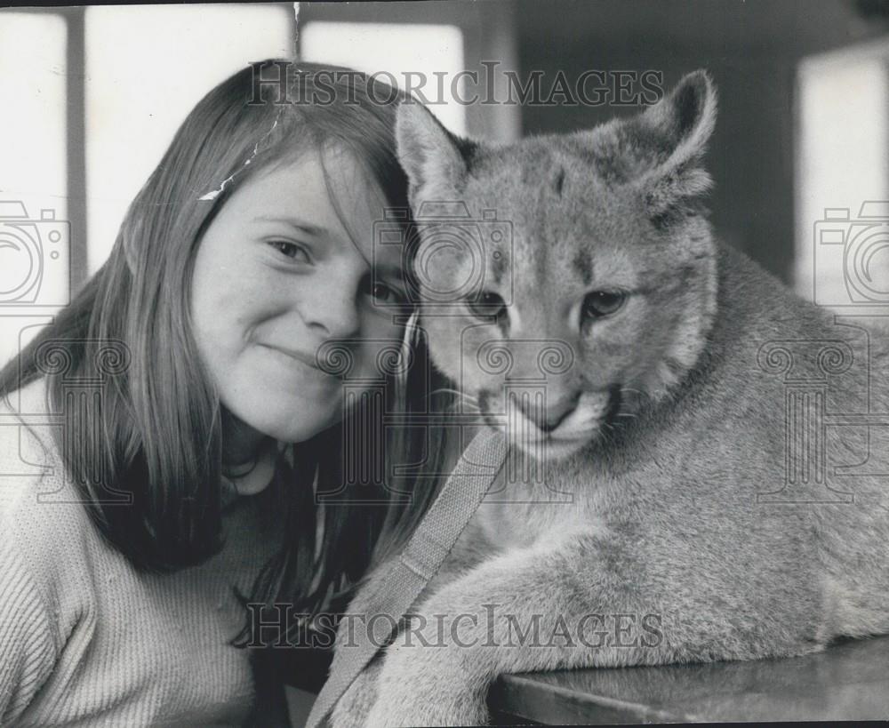 Press Photo Pet Puma Sheba, Julie Hurst - Historic Images