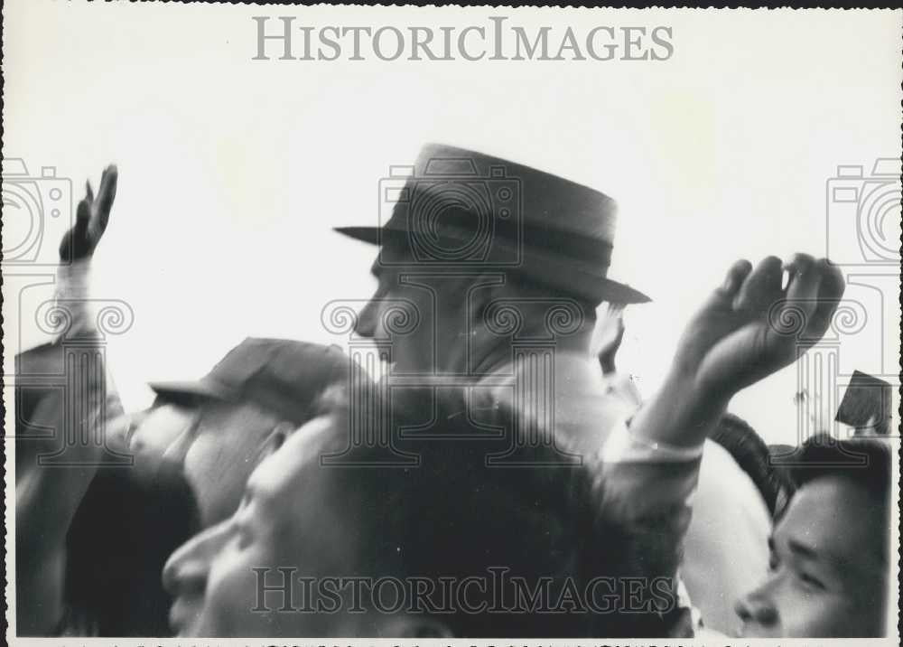 1964 Press Photo Ambassador Henry Cabot Lodge in Vietnam - Historic Images