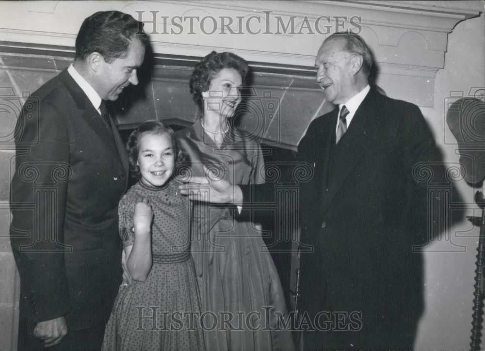 1960 Press Photo Chancellor Konrad Adenauer Visit Richard Nixon Family - Historic Images