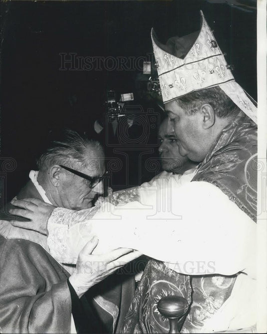 1970 Press Photo Father William Jordan Ordained Former British Secret Service - Historic Images