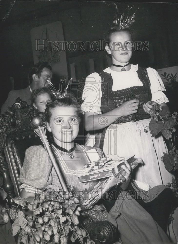 Press Photo queen Magdalena Meyer - Historic Images