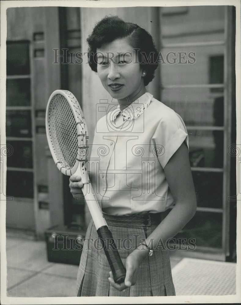 1954 Press Photo Sachiko Kamo Tennis Player at Wimbledon Tennis
Championships - Historic Images