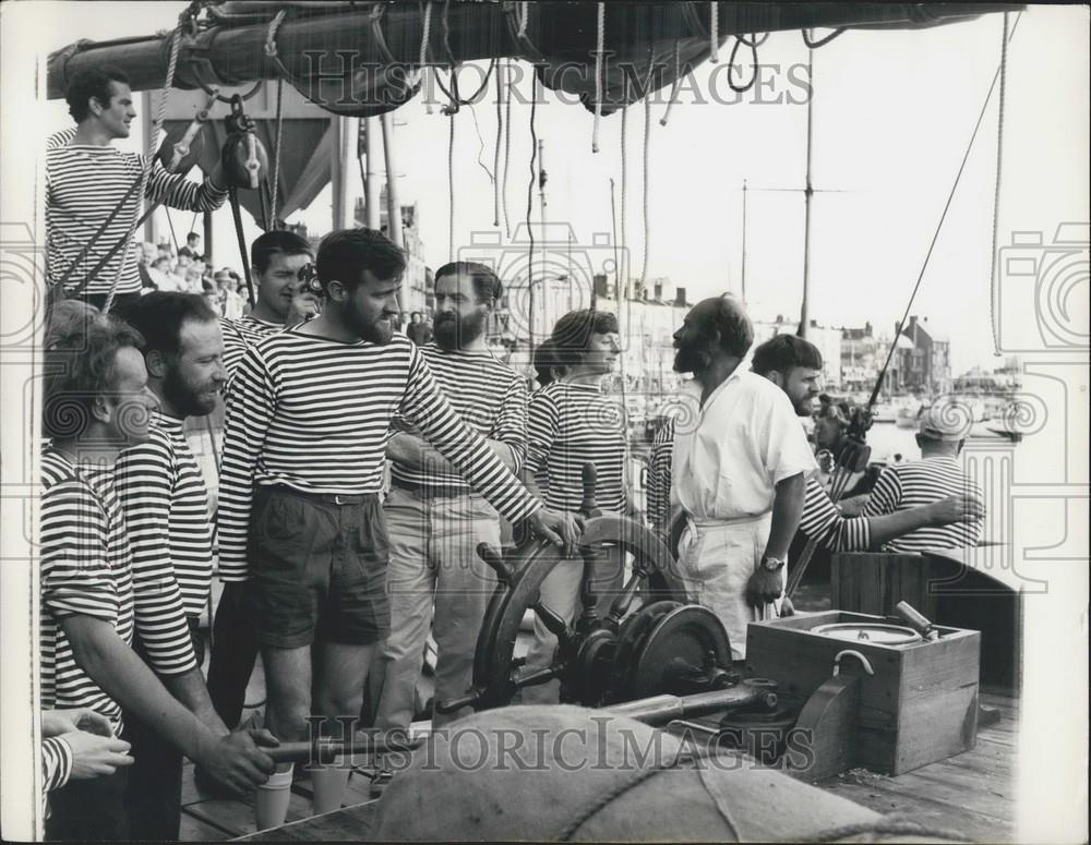 1965 Press Photo Captain Gordon Keeble, Crew Members, Ramsgate - Historic Images