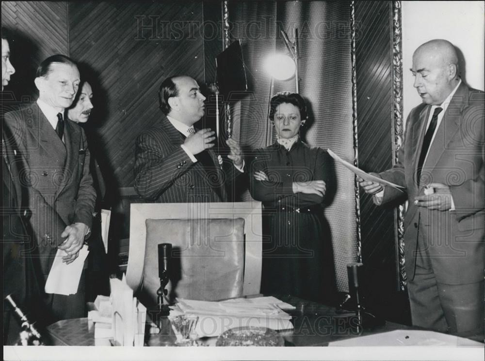 1957 Press Photo Polands Prime Minister J Cyranktewicx (r) - Historic Images