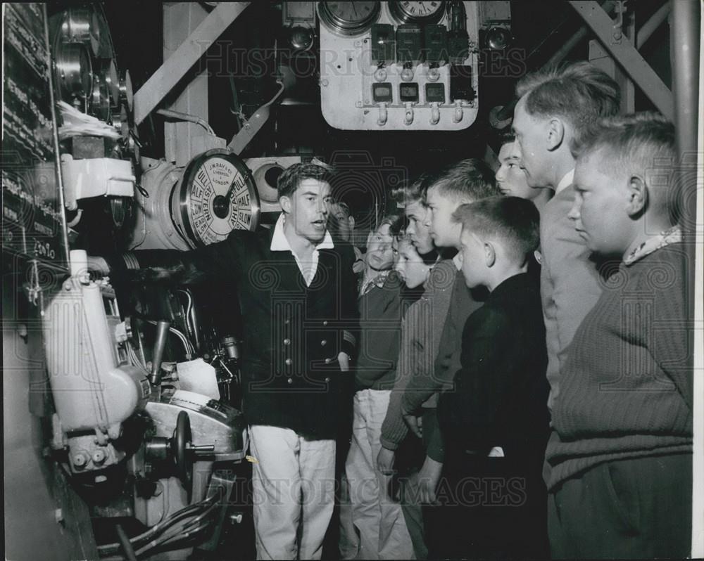 Press Photo Schoolboys tour an engine room - Historic Images