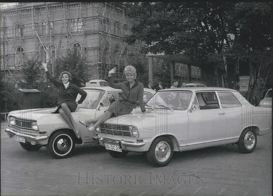 1965 Press Photo Opel-Kadett 1965/66" & the Opel-Rekord - Historic Images
