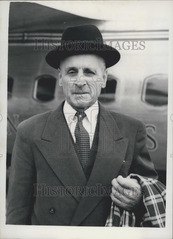 Press Photo New Zealand Minister Mr. T. Clifton Webb, - Historic Images