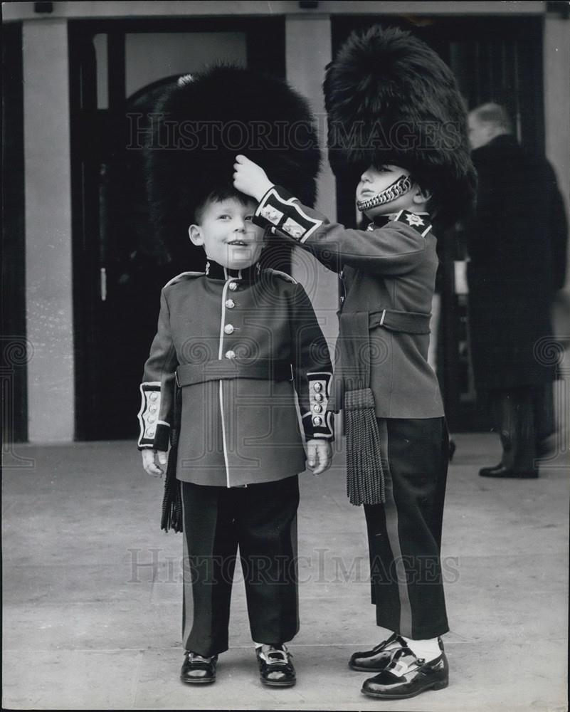 1964 Press Photo Jennifer Nelson's Daughter Of Maj Gen EJB Nelson Marries-Kids - Historic Images
