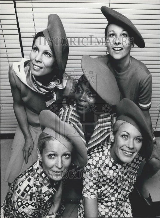 1973 Press Photo Skull-Caps For ladies - Historic Images