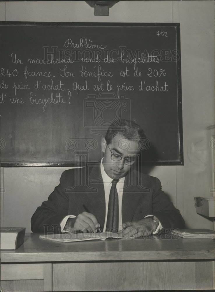 1965 Press Photo Jean Pigenro Scholl Teacher Candidate France President - Historic Images