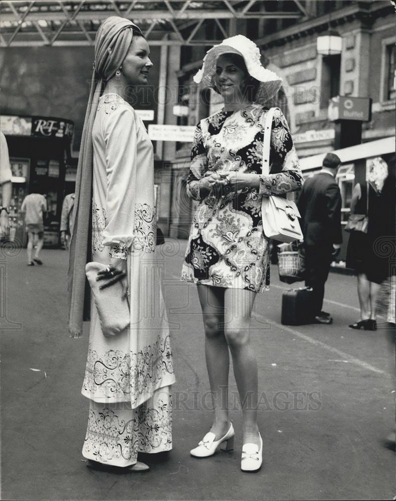 1970 Press Photo Mrs. T. Littlejohn Cook  &amp; Josette Priest - Historic Images