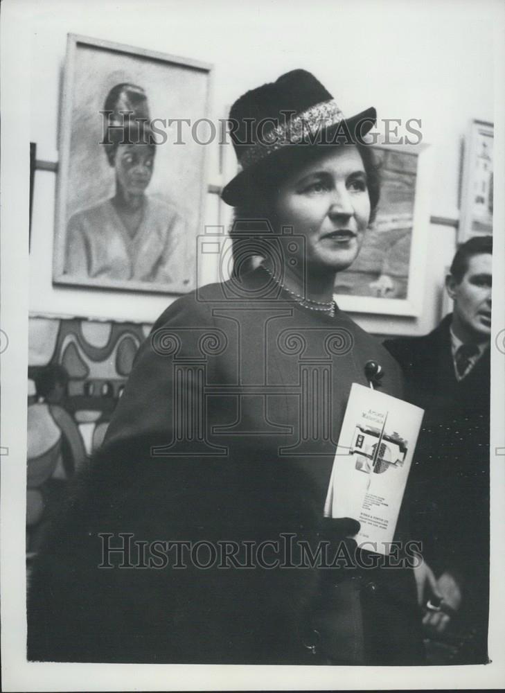 1962 Press Photo ady Mayoress, Lady Hoare, at art exhibition - Historic Images