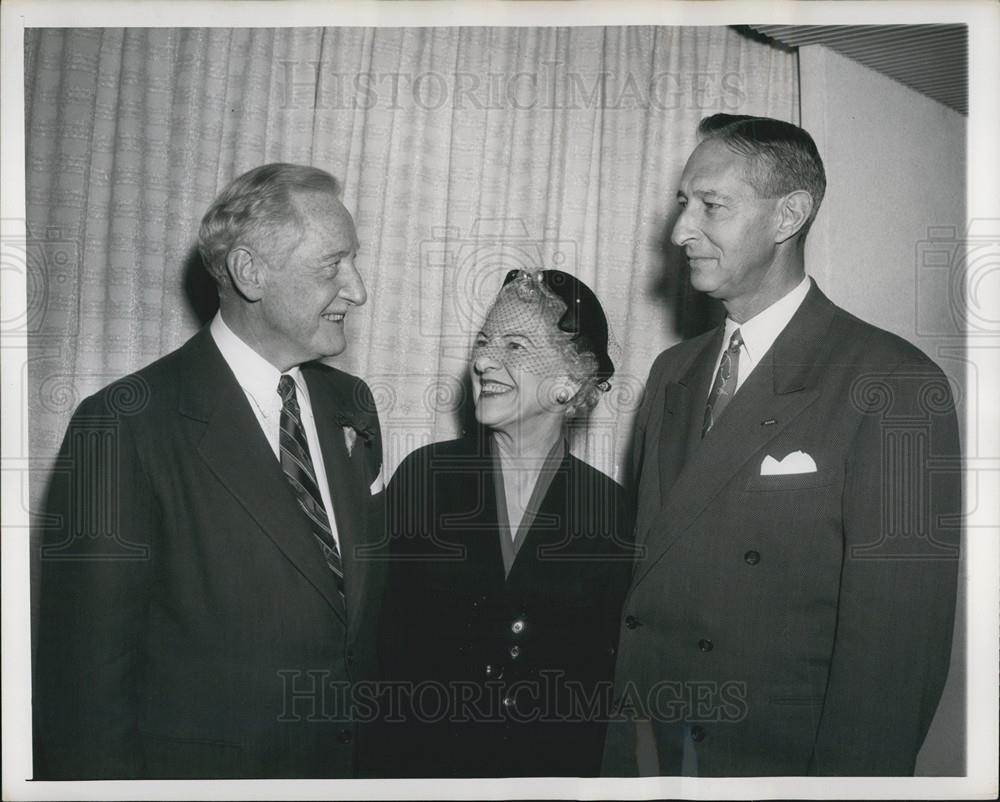 Press Photo Harlow H. Curtice Pres General Motors & Gen & Mrs Mark Clark - Historic Images