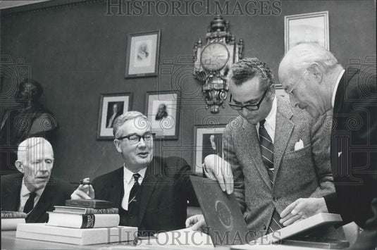 1969 Press Photo Nobel Prize winners Odd Hassel Derek Barton Murray Gell-Mann - Historic Images