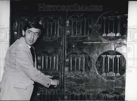 Press Photo German ex-actor Siegfried Munz has become a priest - Historic Images